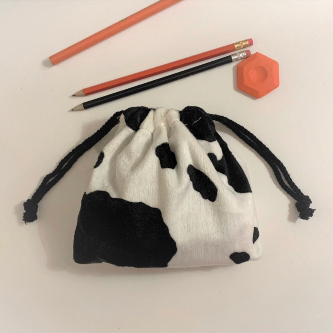 Wholesale Cow Pattern Bundle Pocket Short Plush Makeup Storage Portable Stationery Bag