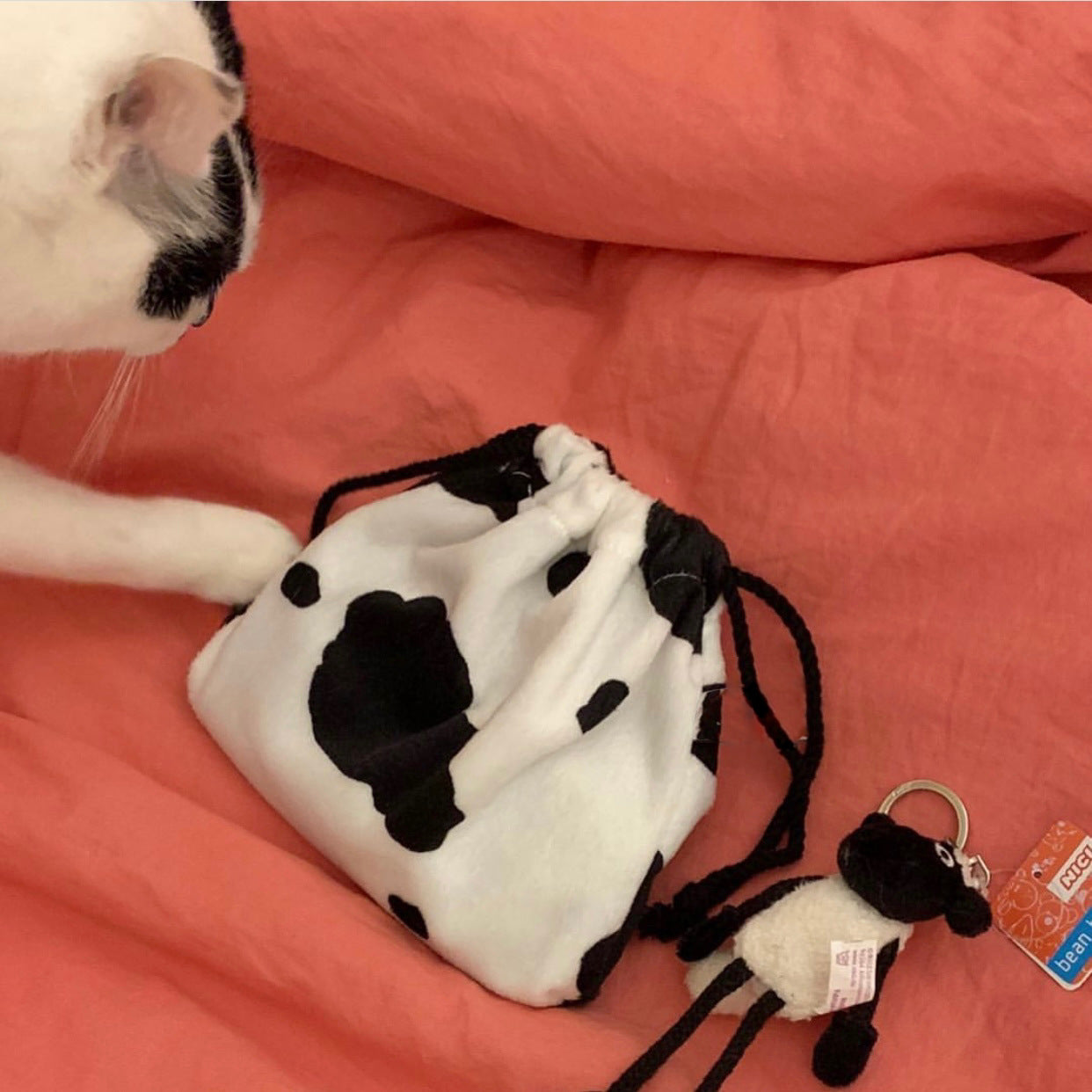 Wholesale Cow Pattern Bundle Pocket Short Plush Makeup Storage Portable Stationery Bag