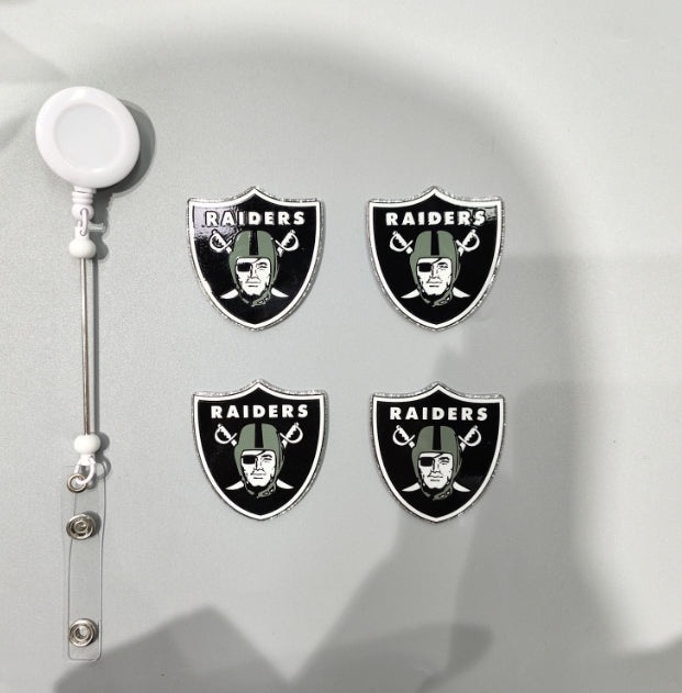 Wholesale 10pcs/Pack Black and White Soldiers DIY Acrylic Flatbacks for Badge Reels Keychains