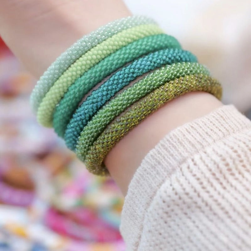 Wholesale Nepal Japanese Essential Oil Diffuser Hand-woven Solid Color Bracelet