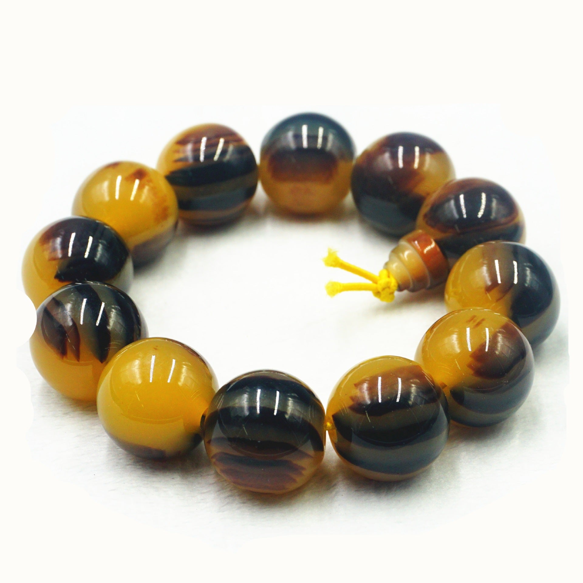 Wholesale Imitation Beef Bone Beeswax Imitation Sea Willow Horn Bracelet