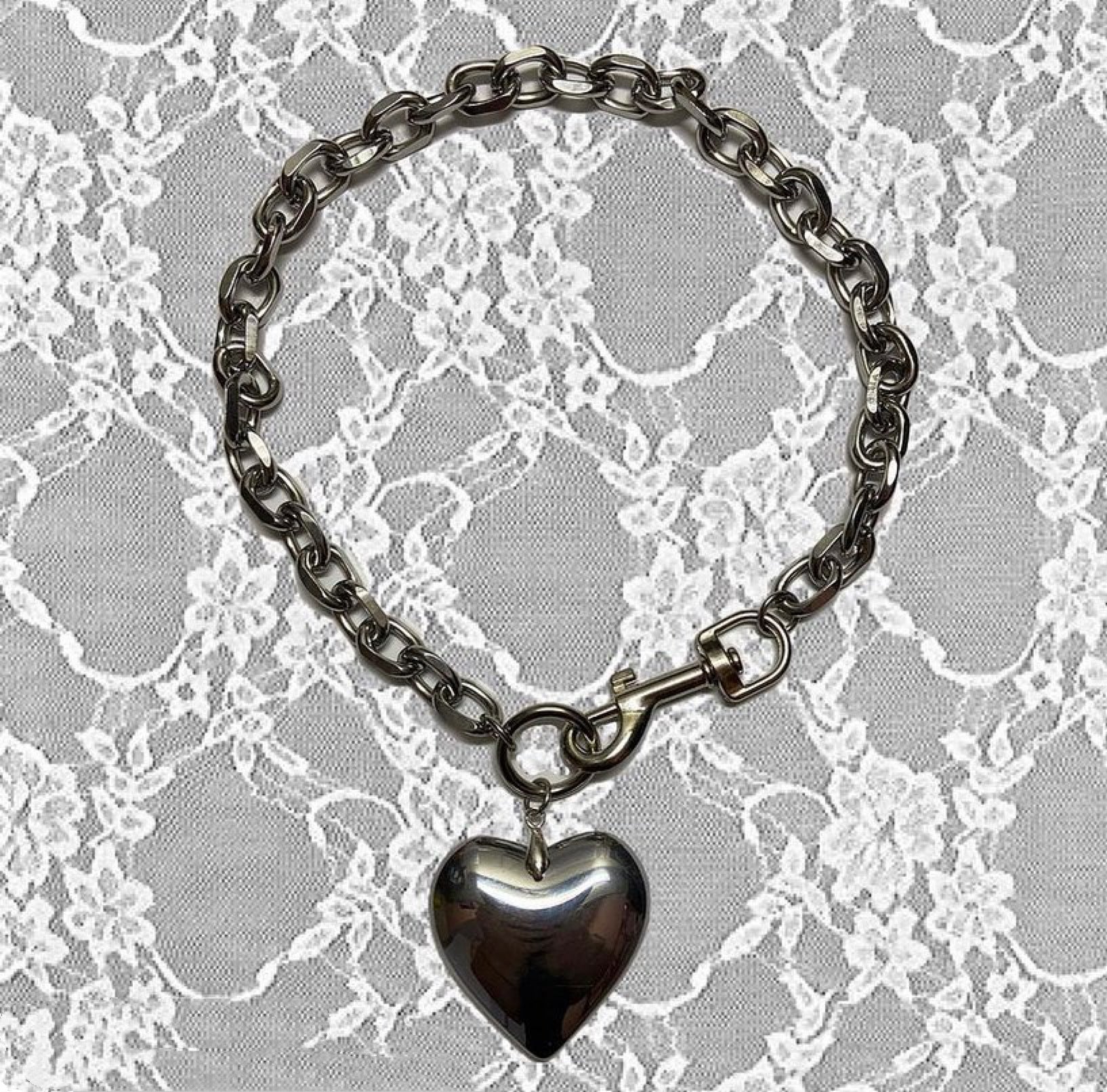 Wholesale Large Heart Pendant Alloy Necklaces