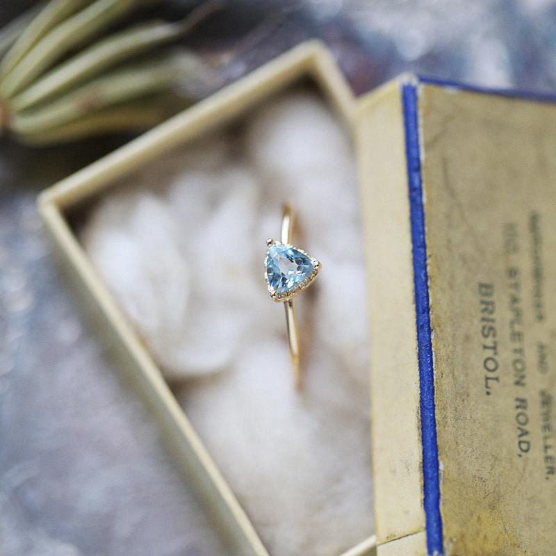 Wholesale Anti-blue Topaz Triangle Cut Gold Plated Loose Ring