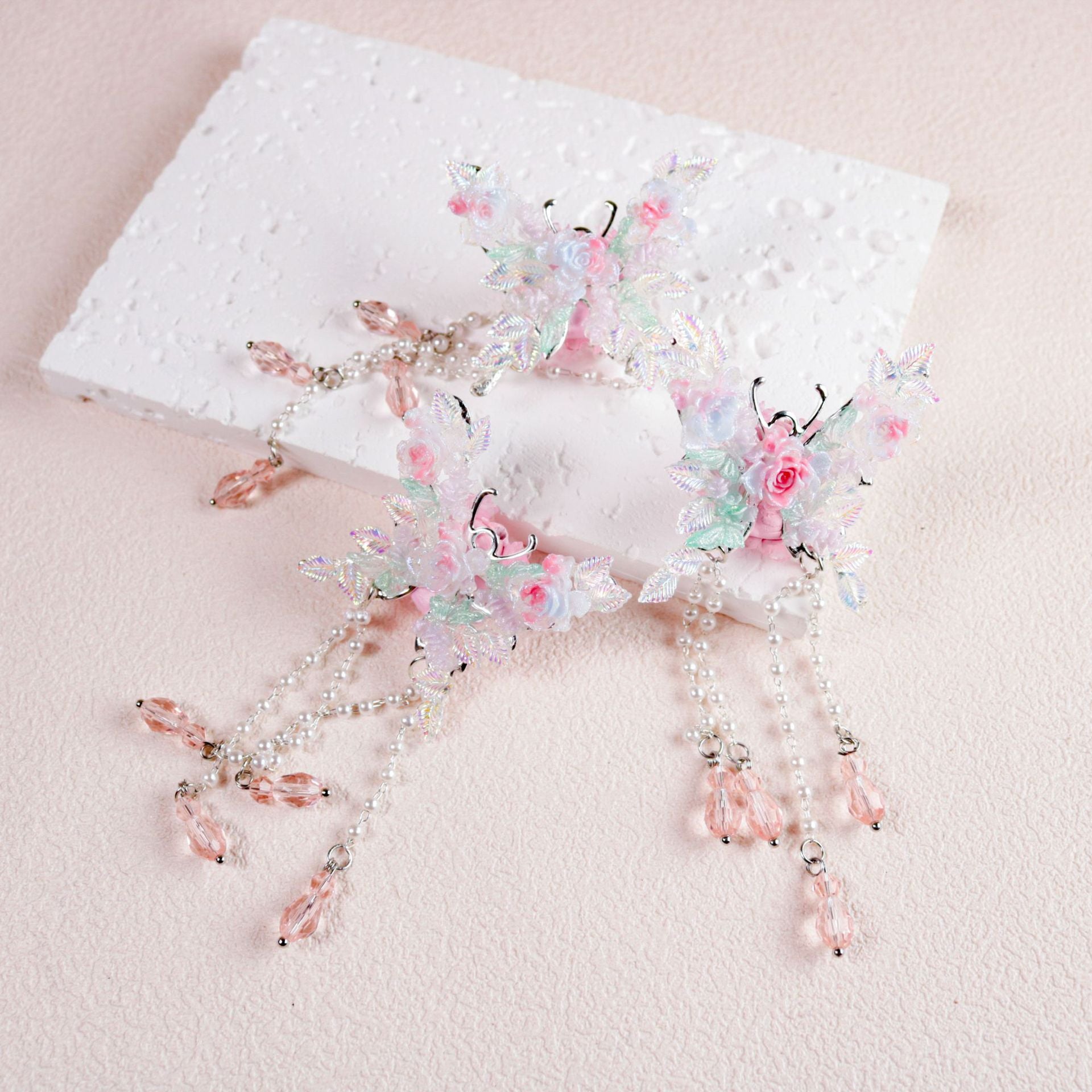 Wholesale Luminous Leaf Butterfly Tassel Heavy Industry Pen Beads