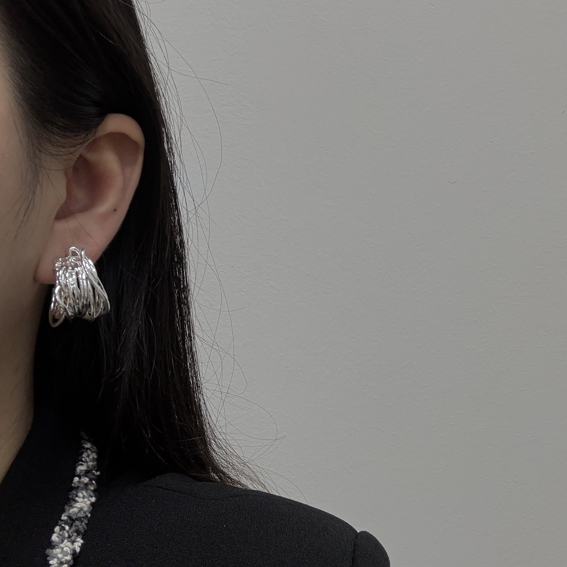 Wholesale C-shaped metal heavy duty vintage earrings