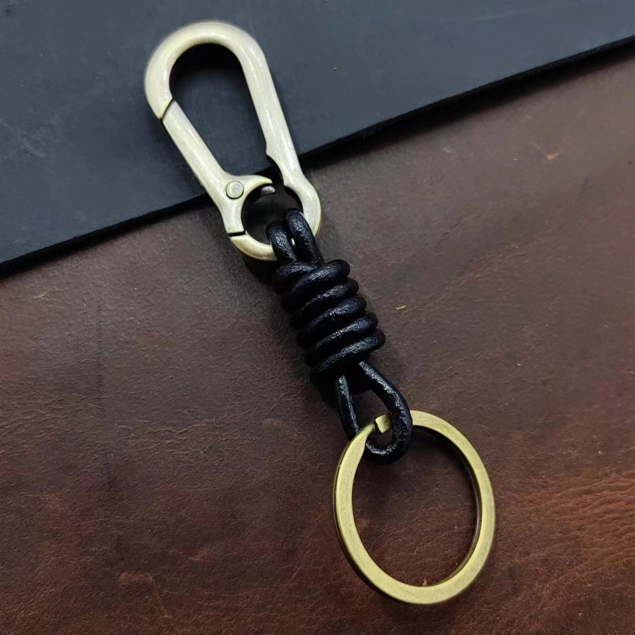 Wholesale metal lobster clasp personalized punk retro car alloy cowhide woven key chain