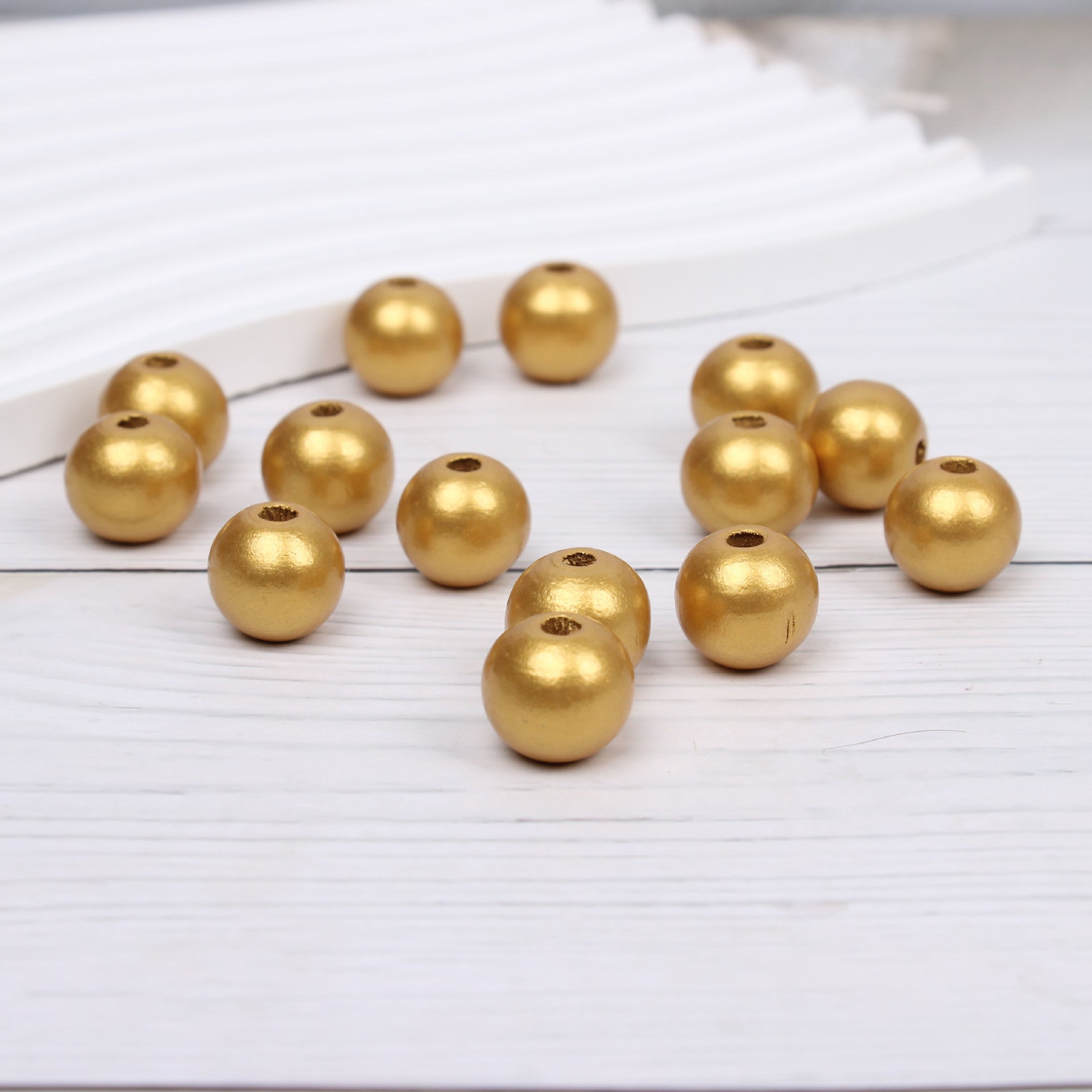 Wholesale 20PCS DIY 20mm Christmas Snowman Scarf Wooden Beads