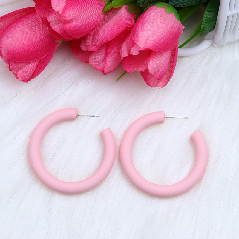 Color de caramelo al por mayor C Pendientes acrílicos de pintura en aerosol