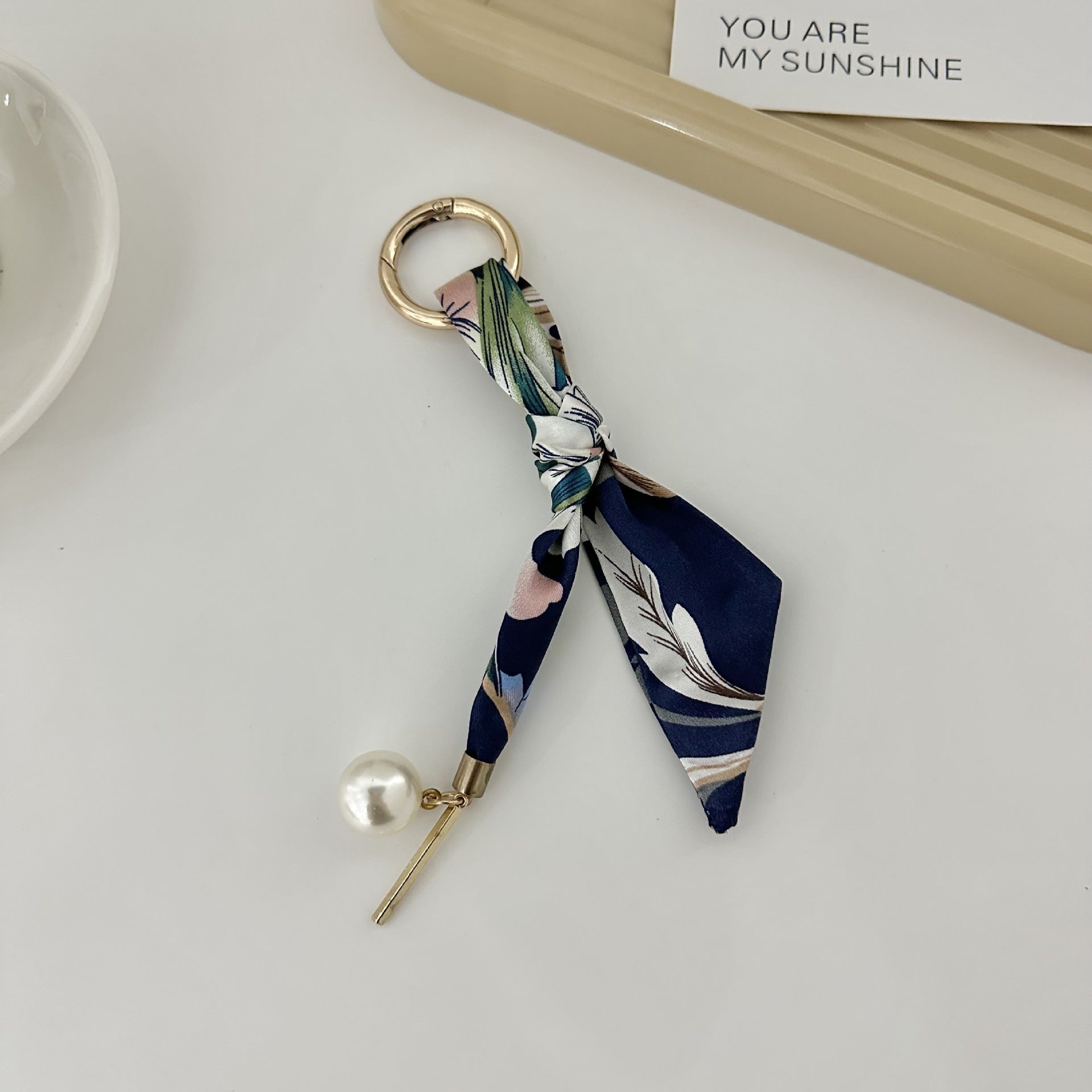 Wholesale Swallowtail Bow Metal Chain Keychain