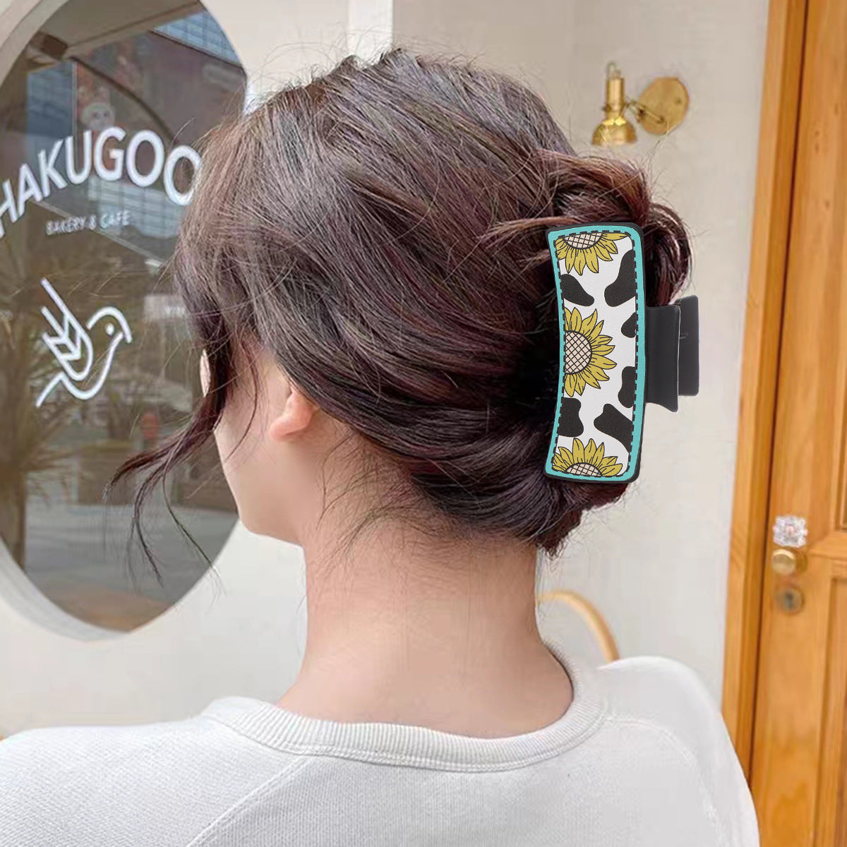 Wholesale Western Denim Wind Sunflower Milk Cow Pattern Leather Women's Hair Clip Grab Clip Shark Clip Hair Accessories Clip