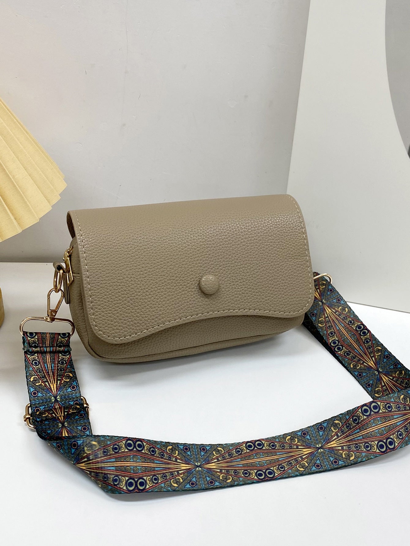 Wholesale Broadband PU Single Shoulder Crossbody Bag Cylinder