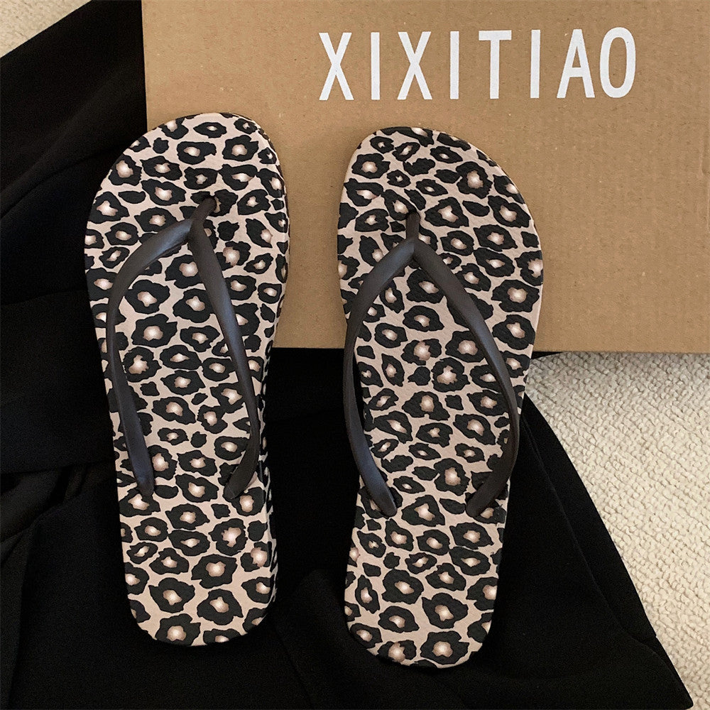 Wholesale Women's Leopard Print Beach Vacation Comfortable Summer Feet Shower Sandals