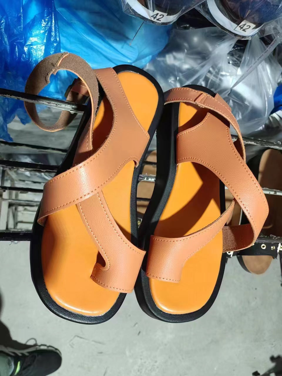 Wholesale  Large Size Thick-soled Flats Toe Round Toe Beach Shoes Anklet Buckle Strap Large Size