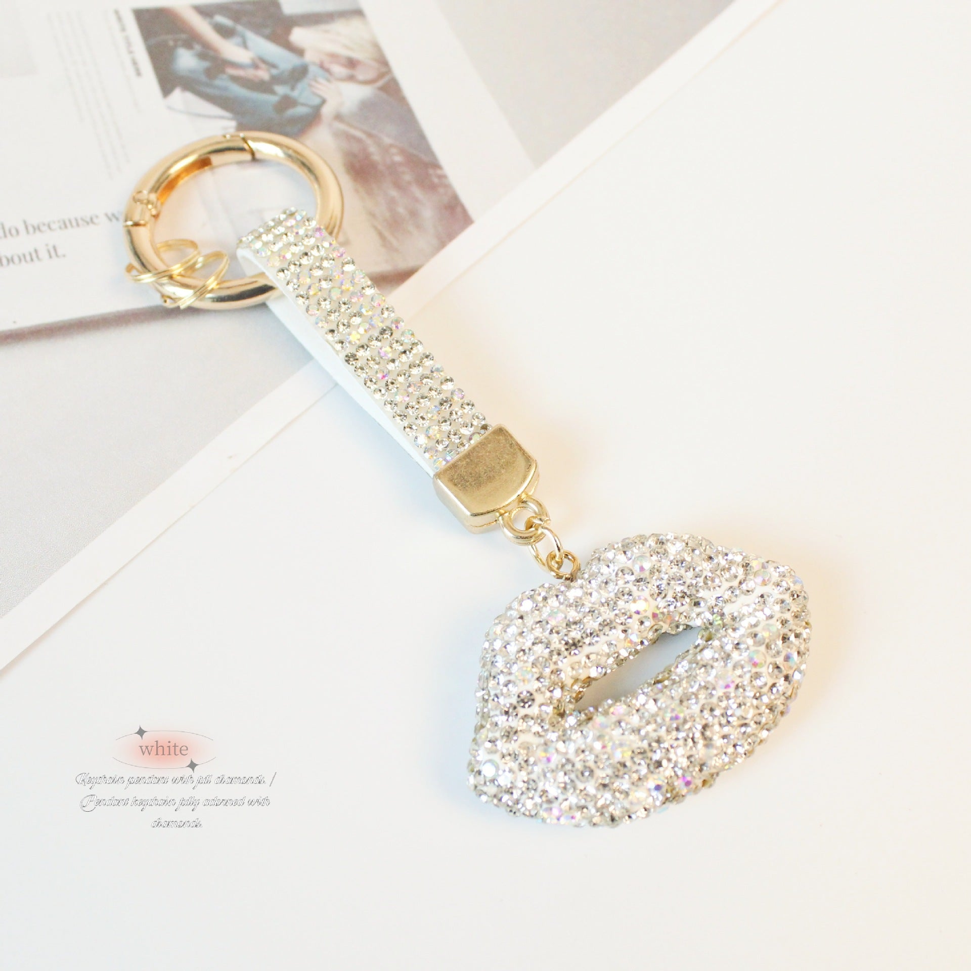 Wholesale Creative lips keychain