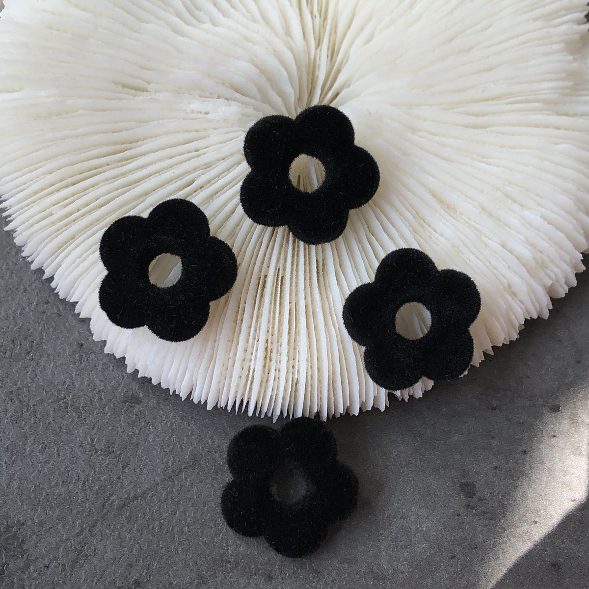 Wholesale 10PCS Flocking Small Flowers DIY Jewelry Accessories Beads