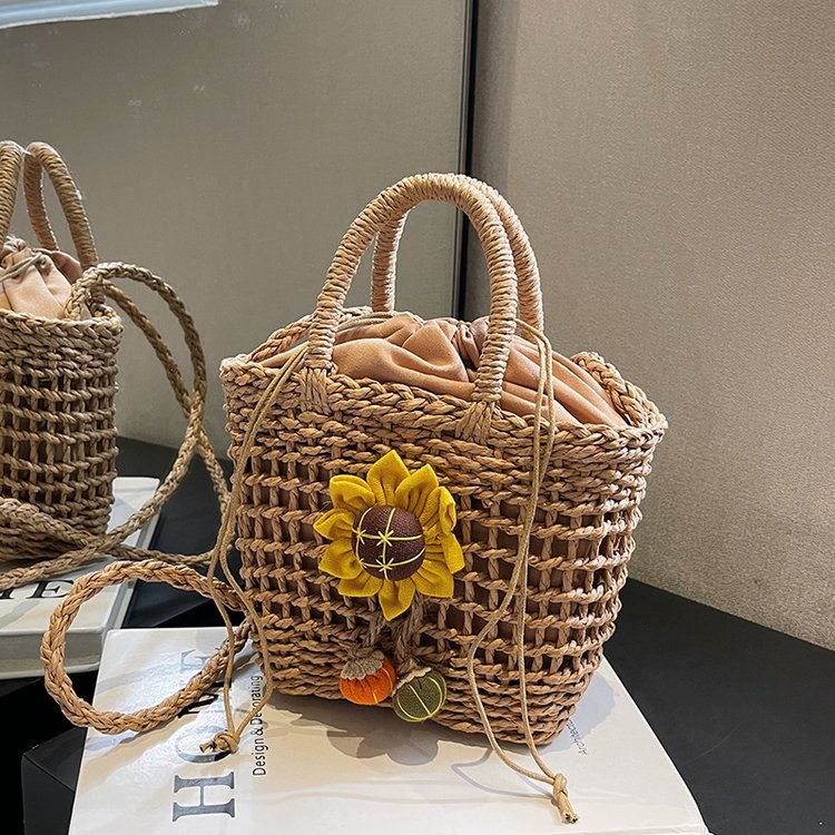 Wholesale Hollow Straw Bag