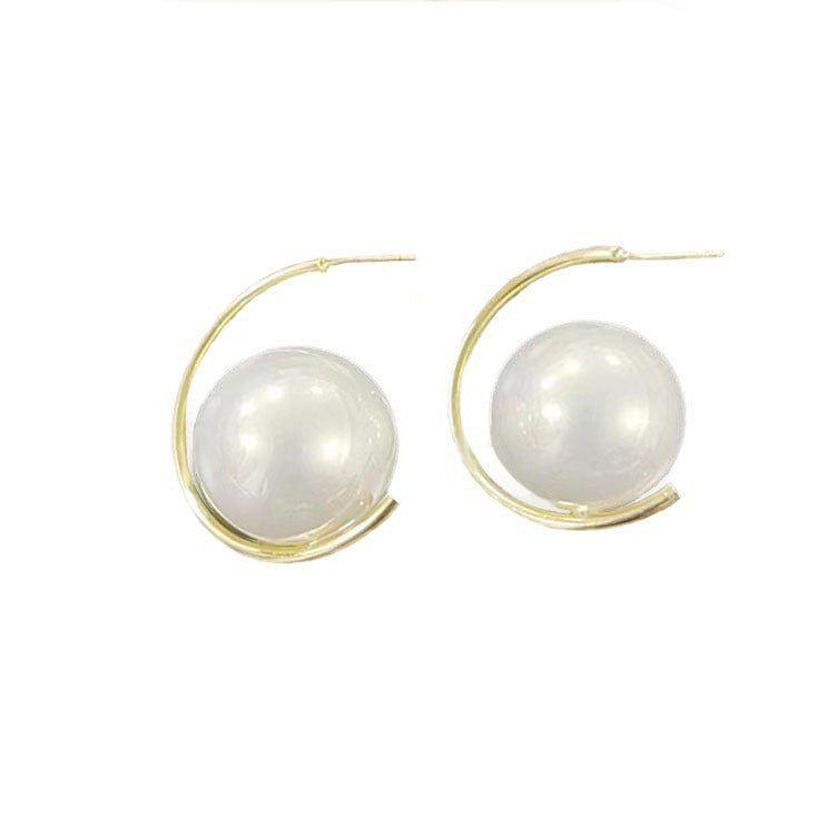 Wholesale Retro Exaggerated Imitation Pearl Earrings
