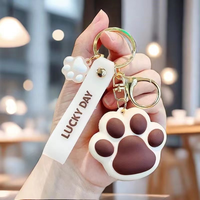 Wholesale Cartoon creative cat claw keychain cute girl heart keychain