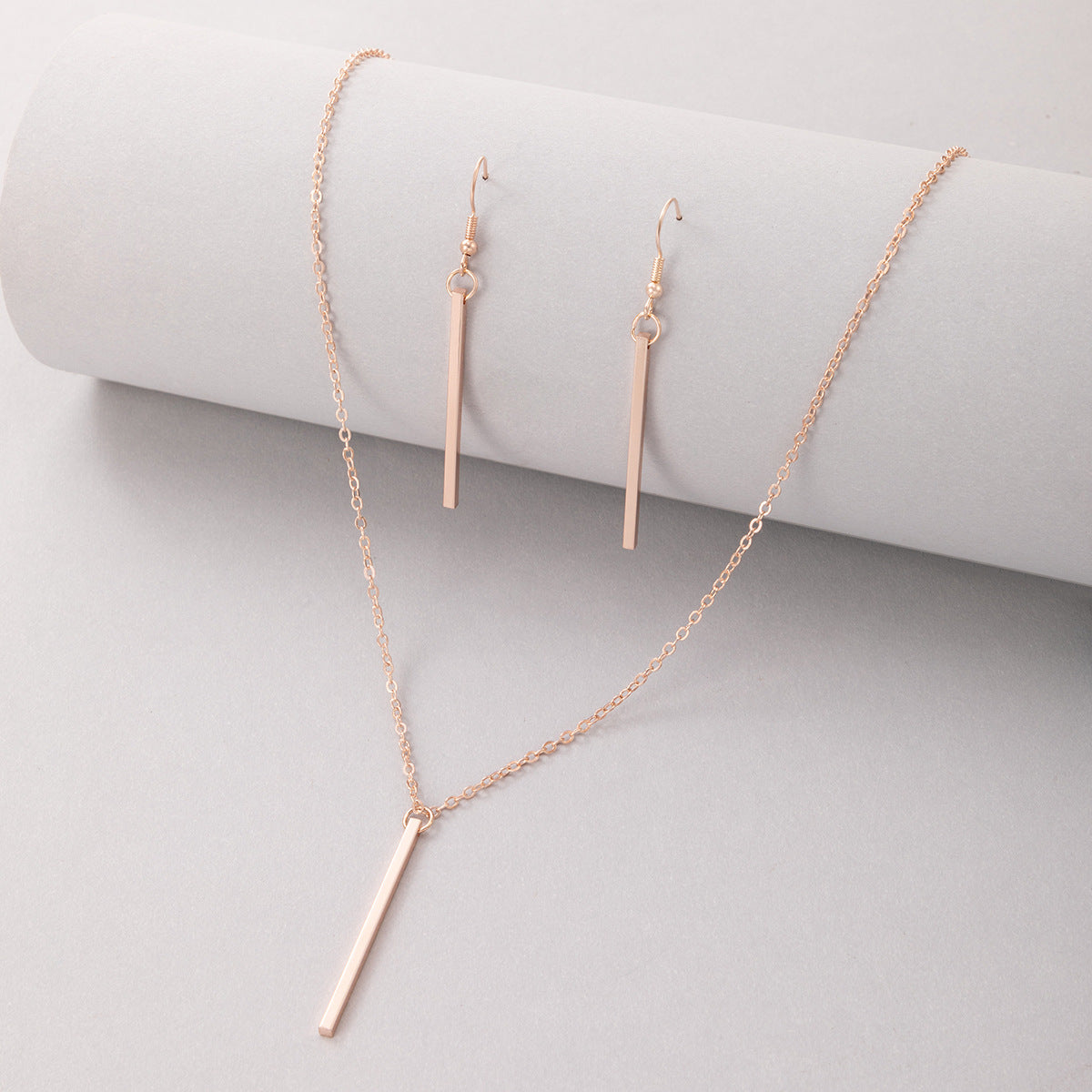 Wholesale Pendant Set  Silver Geometric Earrings Necklace Set