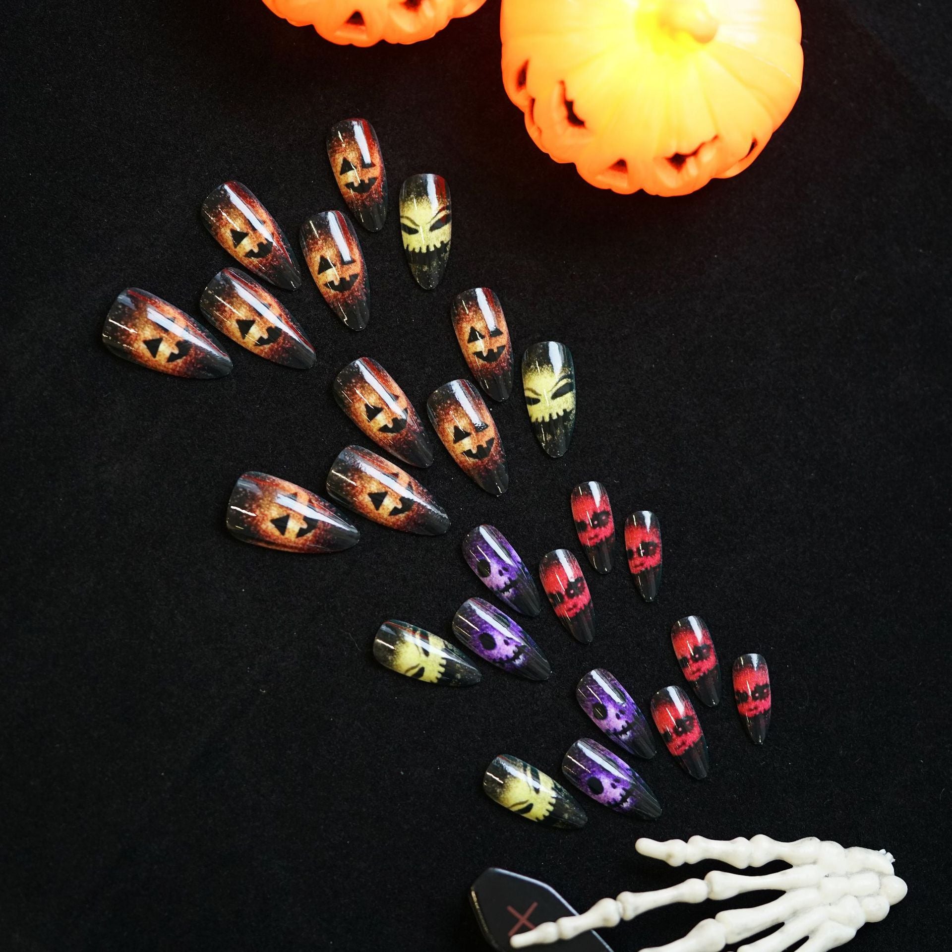 Wholesale  colorful cute ghost face almond false nail tips wear nail tips