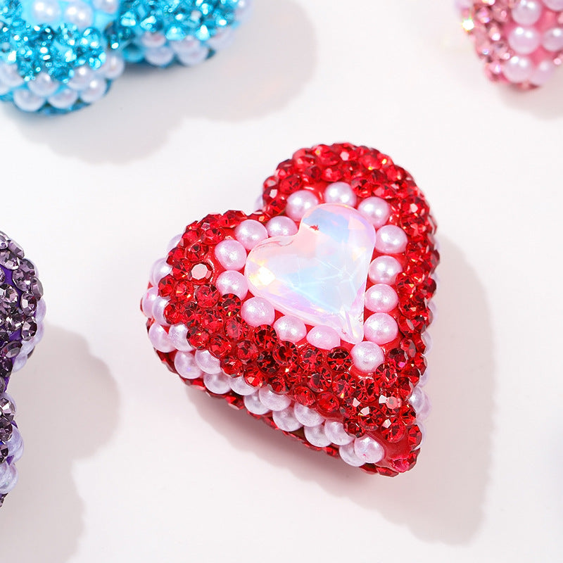 Wholesale of Colored Soft Pottery with Twisted Hearts and Double-sided Diamond Inlaid Beads