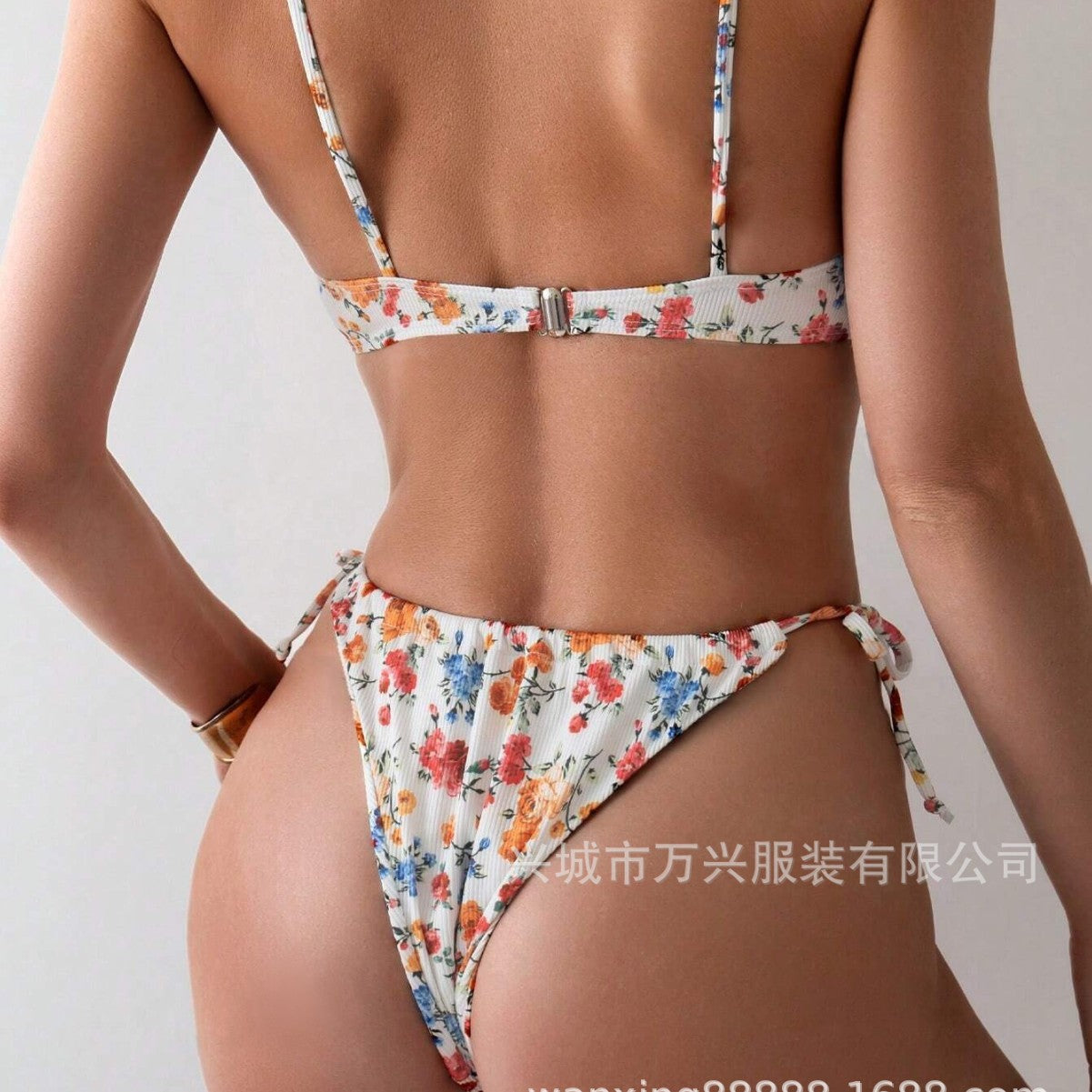 Wholesale Floral two-piece swimsuit