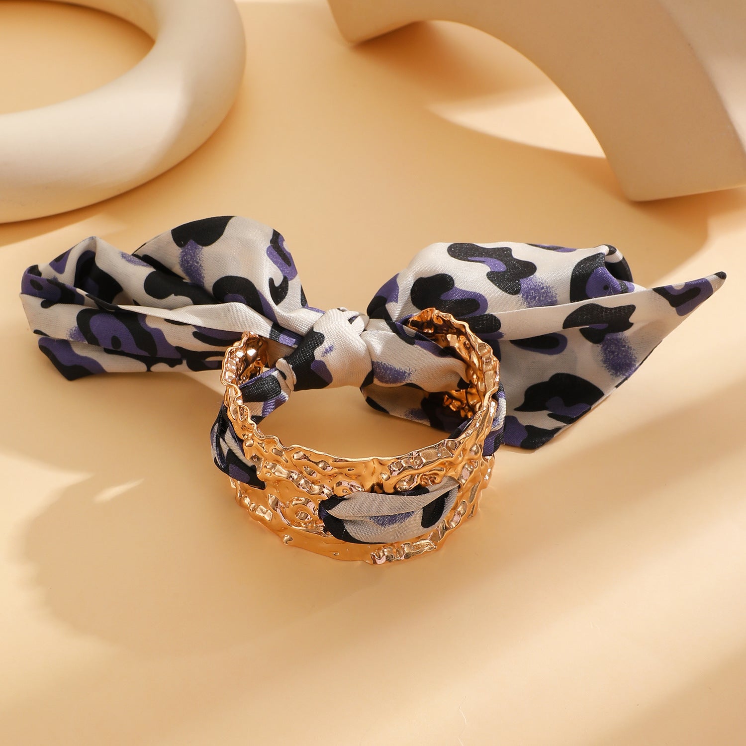 Wholesale Women' s hot girl style leopard print ribbon alloy bracelet