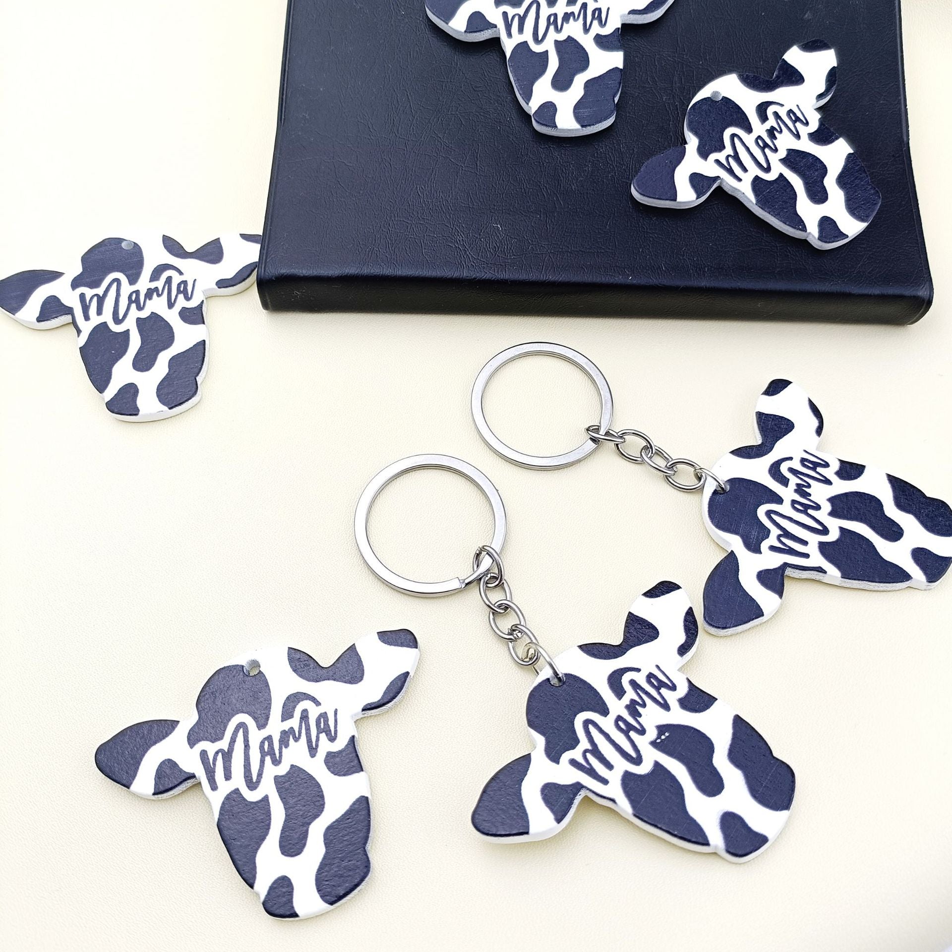Wholesale Wooden Milk Cow Head Mother's Day Gift MAMA Keychain