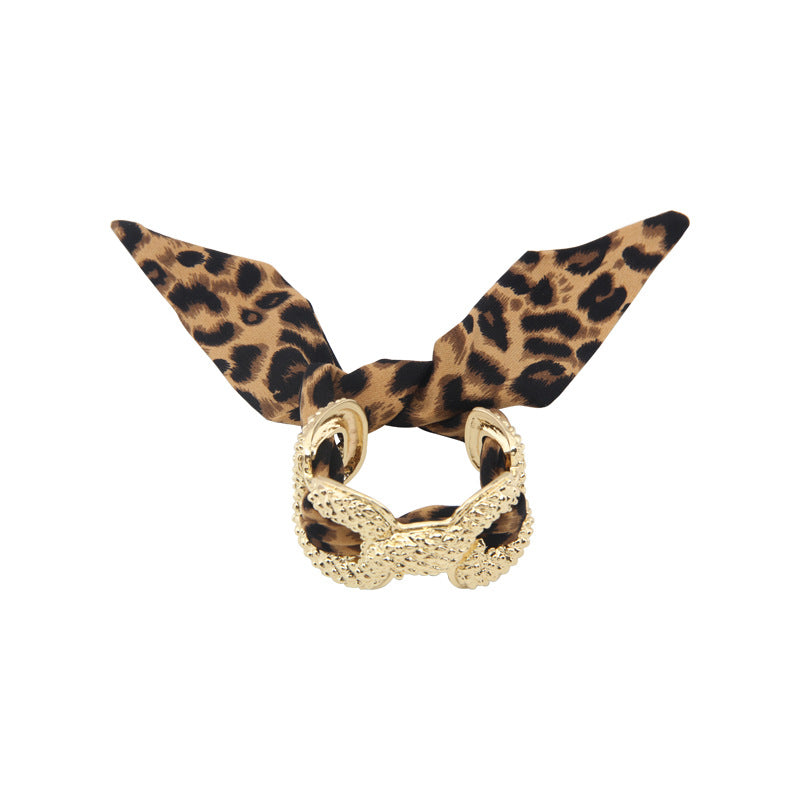Wholesale Middle Ancient vintage Golden Leopard Scarf Open Niche High-end Delicate Bracelet