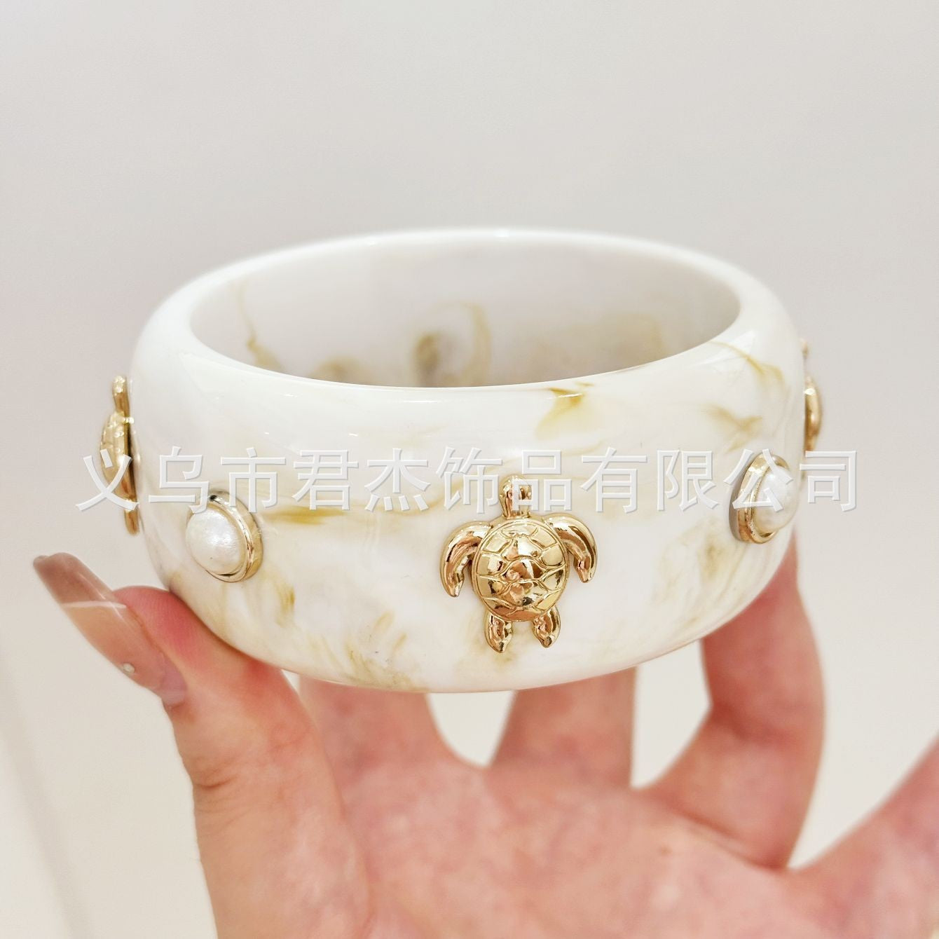Wholesale Resin Pearl Shell Bracelet