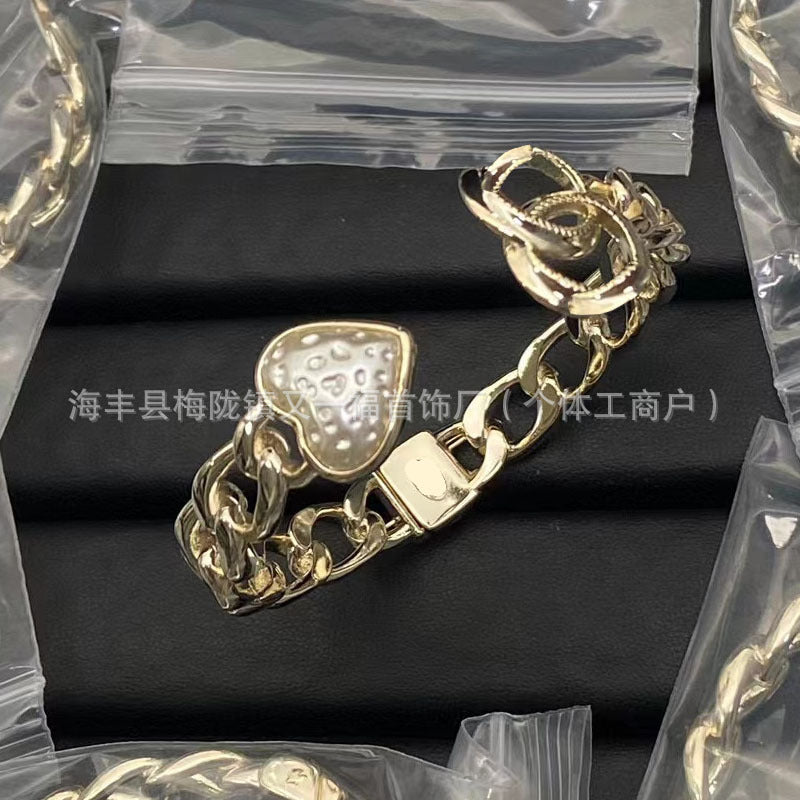 Wholesale New Double C Letter Diamond Piercing Leather Small Chanel Style Bracelet Retro Fashion All-match Bracelet