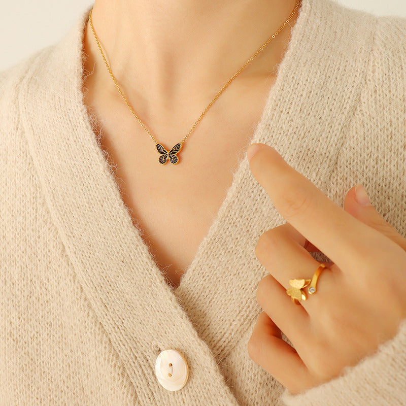 Wholesale Wavy Pattern Butterfly Distressed Pendant Titanium Steel Gold Plated Necklaces