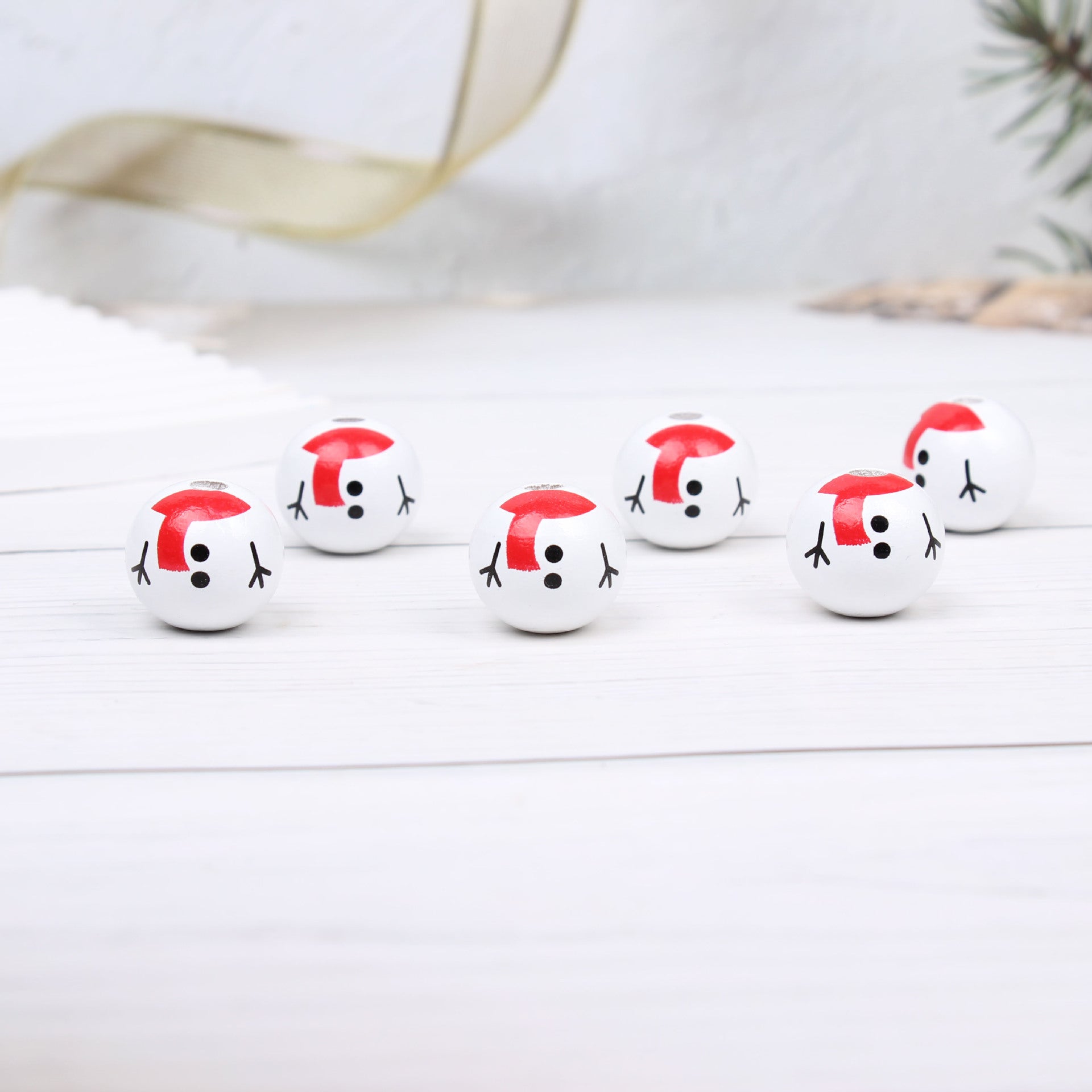 Wholesale 20PCS DIY 20mm Christmas Snowman Scarf Wooden Beads