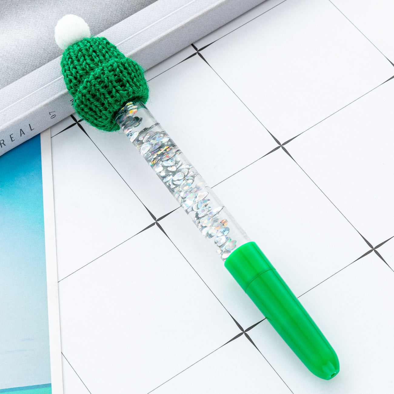 Wholesale Christmas ballpoint pen colorful quicksand oil-filled Christmas hat pen