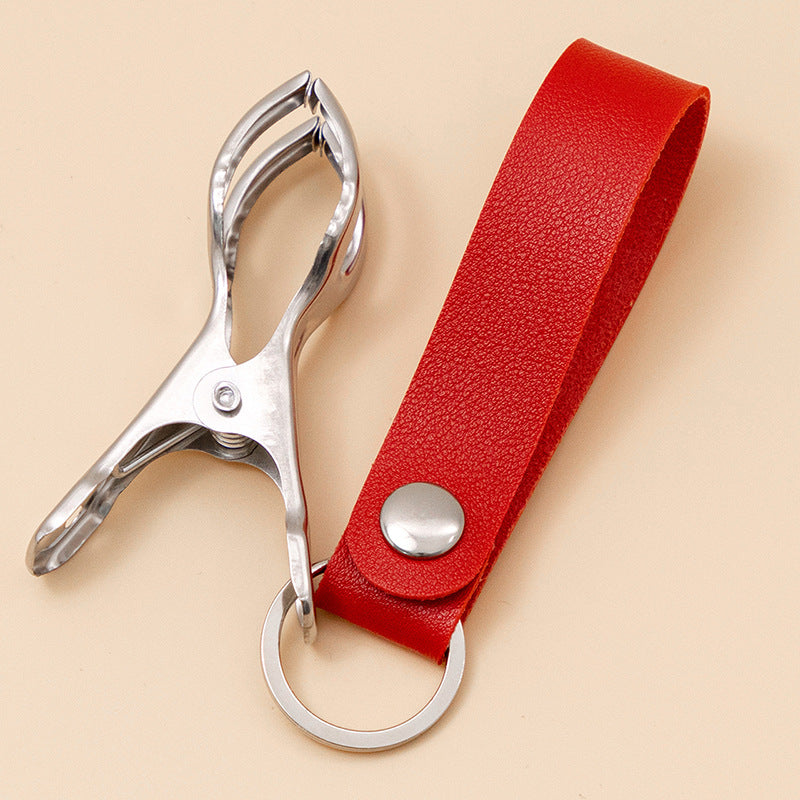 Wholesale Stainless Steel Clip Buckle Retro Leather Car Keychain