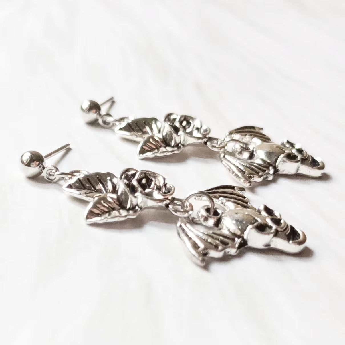 Wholesale Gothic Rose Bat Wings Skull Pendant Earrings