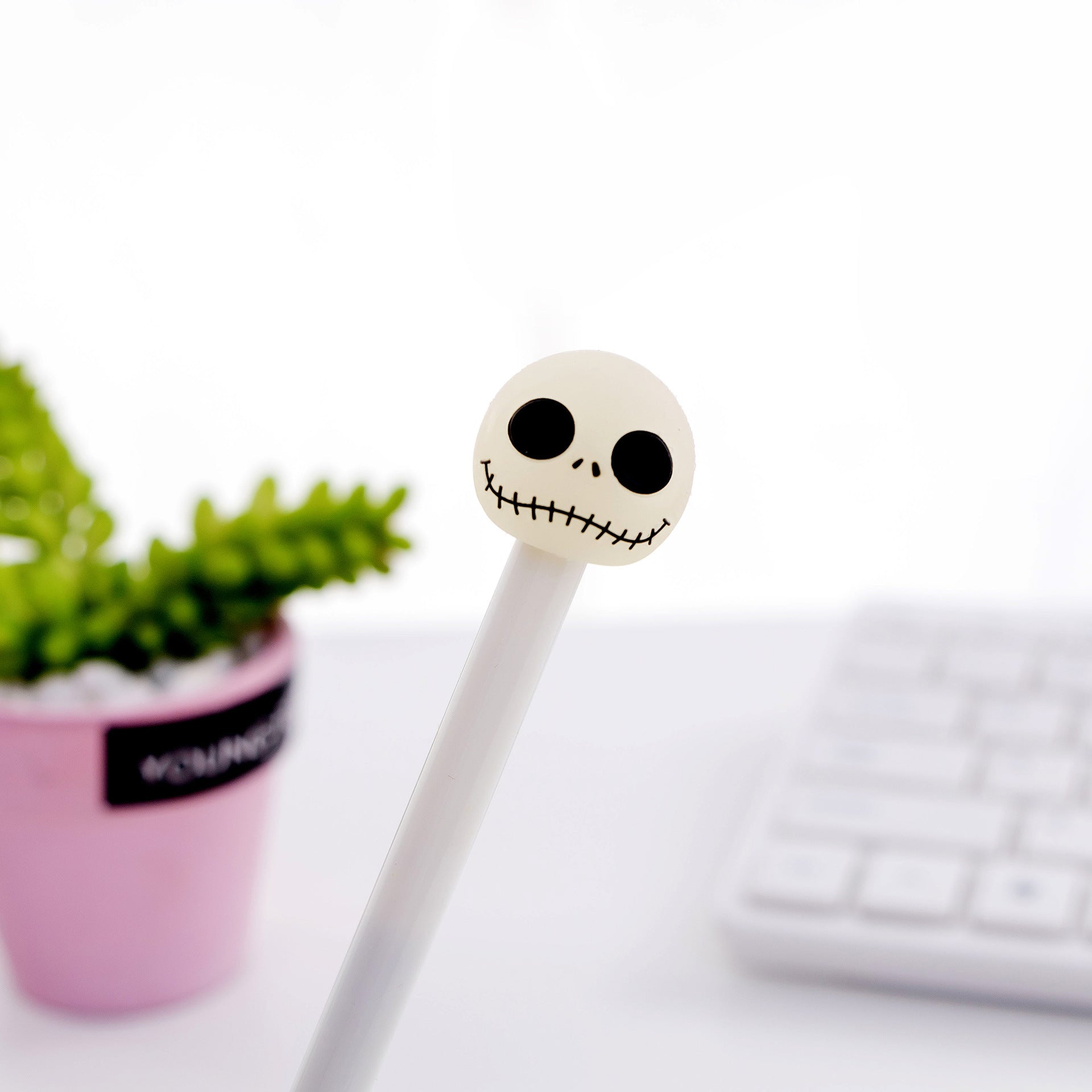 Wholesale Halloween Skeleton Modeling Funny Plastic Rollerball pen