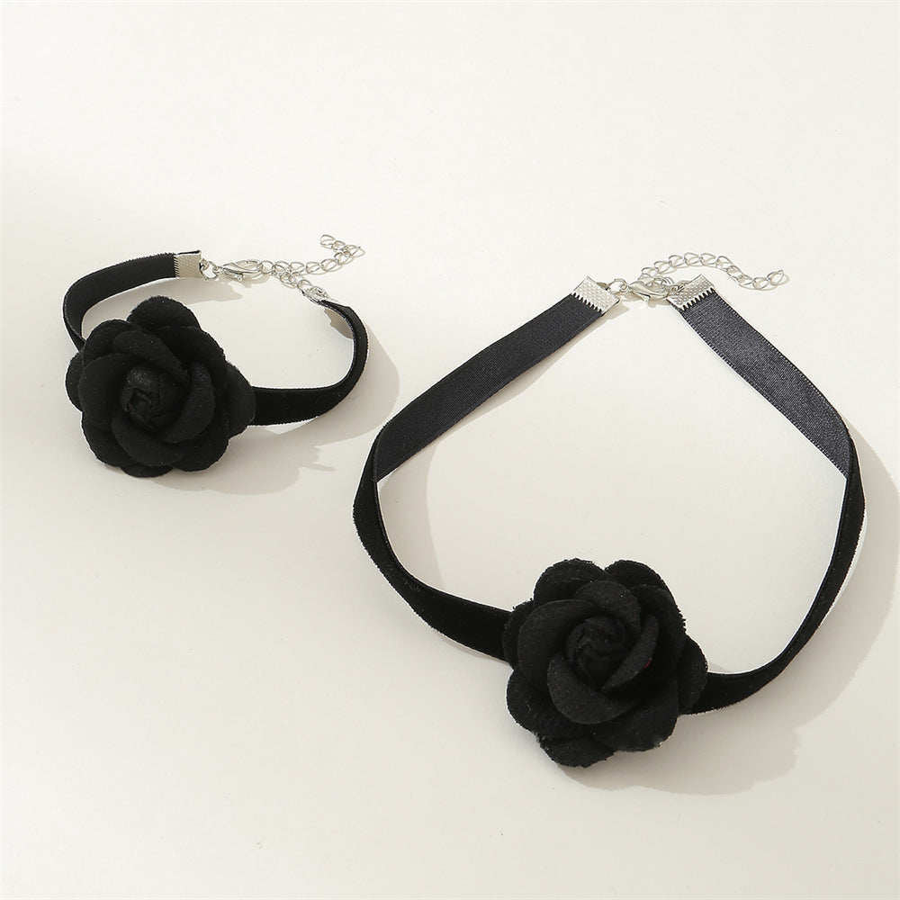 Wholesale Retro -style rose necklace and bracelet set