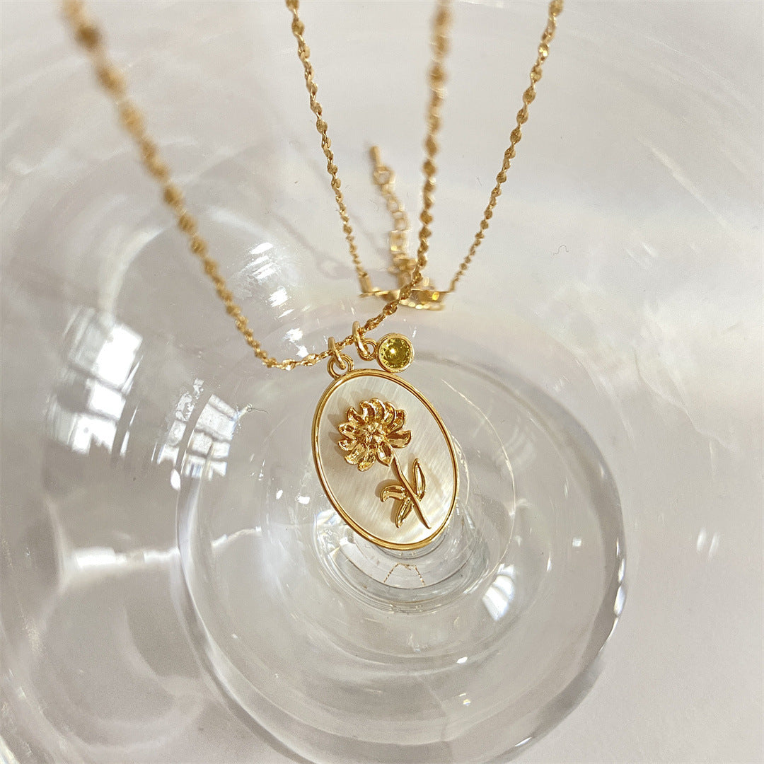 Wholesale Retro December Flower Oval Clavicle Gold Plated Necklace