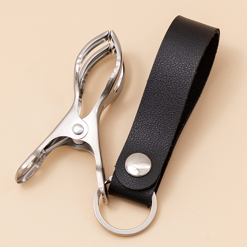 Wholesale Stainless Steel Clip Buckle Retro Leather Car Keychain