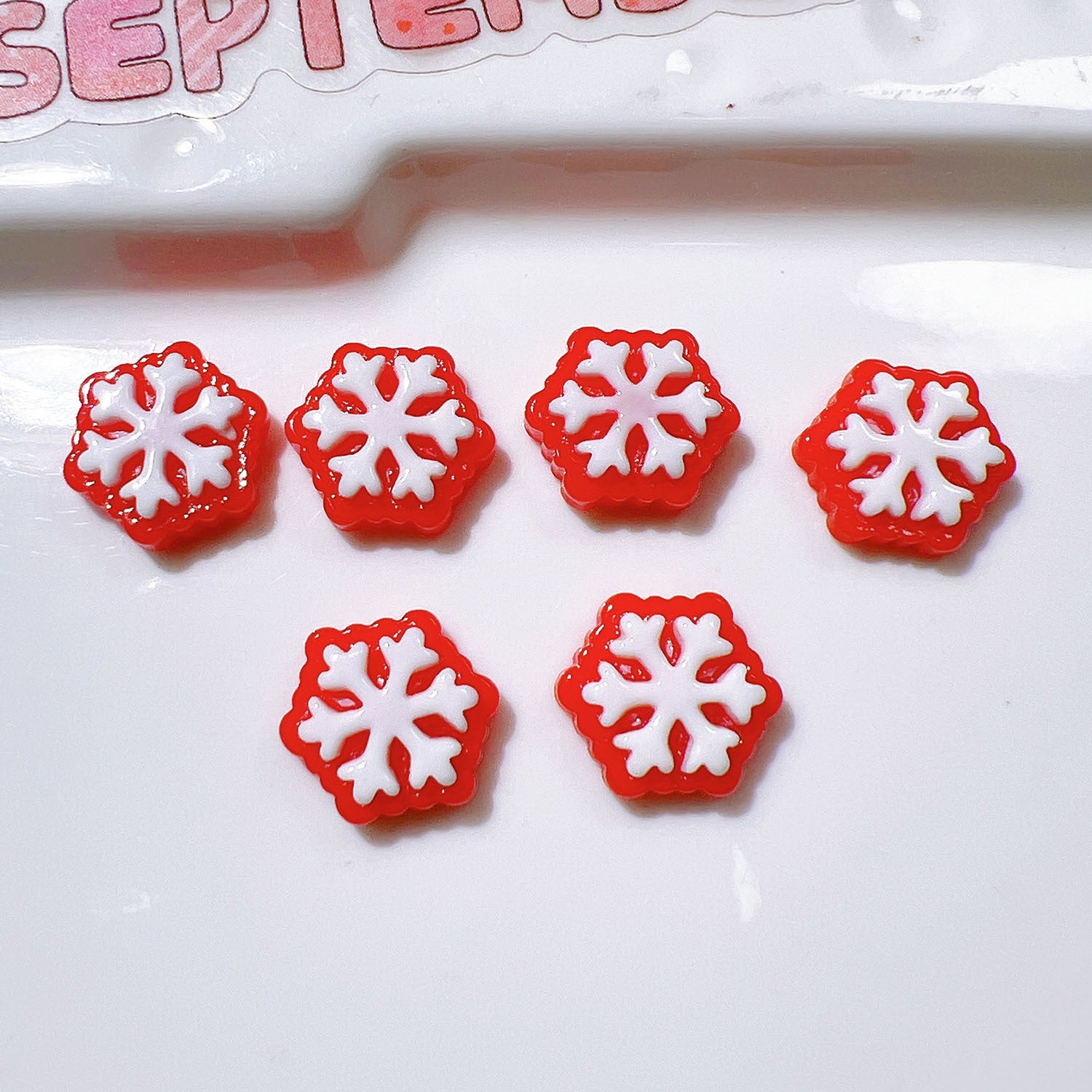 Wholesale 20pcs/pack Christmas resin accessories wholesale DIY handmade materials