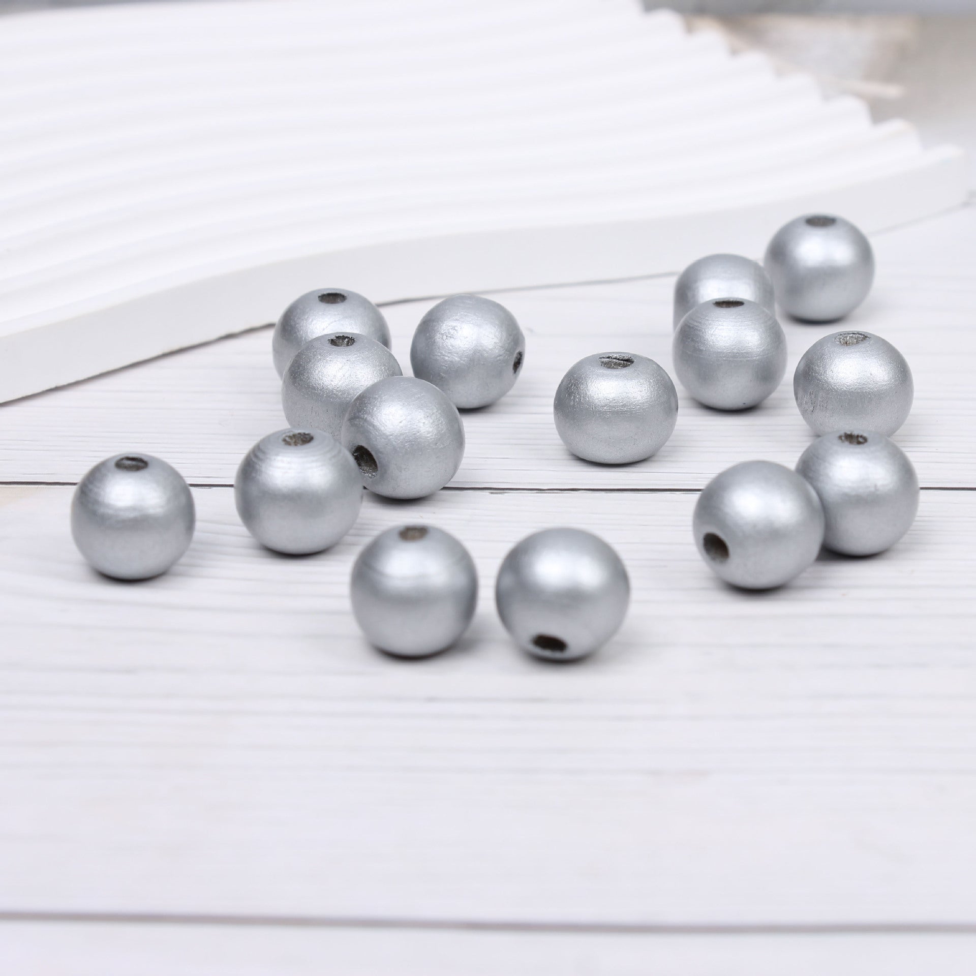 Wholesale 20PCS DIY 20mm Christmas Snowman Scarf Wooden Beads