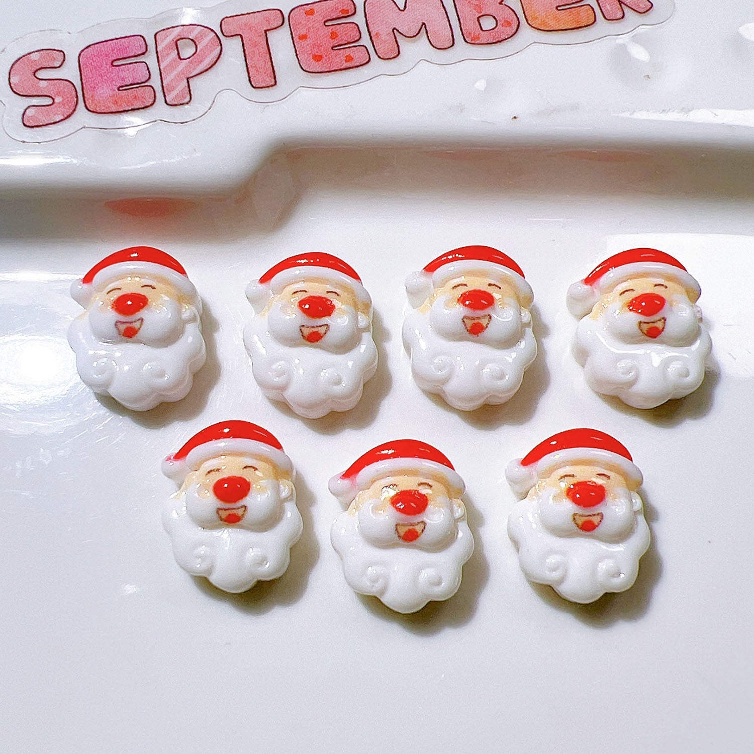 Wholesale 20pcs/pack Christmas resin accessories wholesale DIY handmade materials