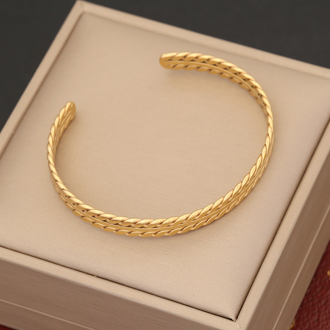 Wholesale Vintage Cat Eye Hand Style Stacked Stainless Steel Bracelet