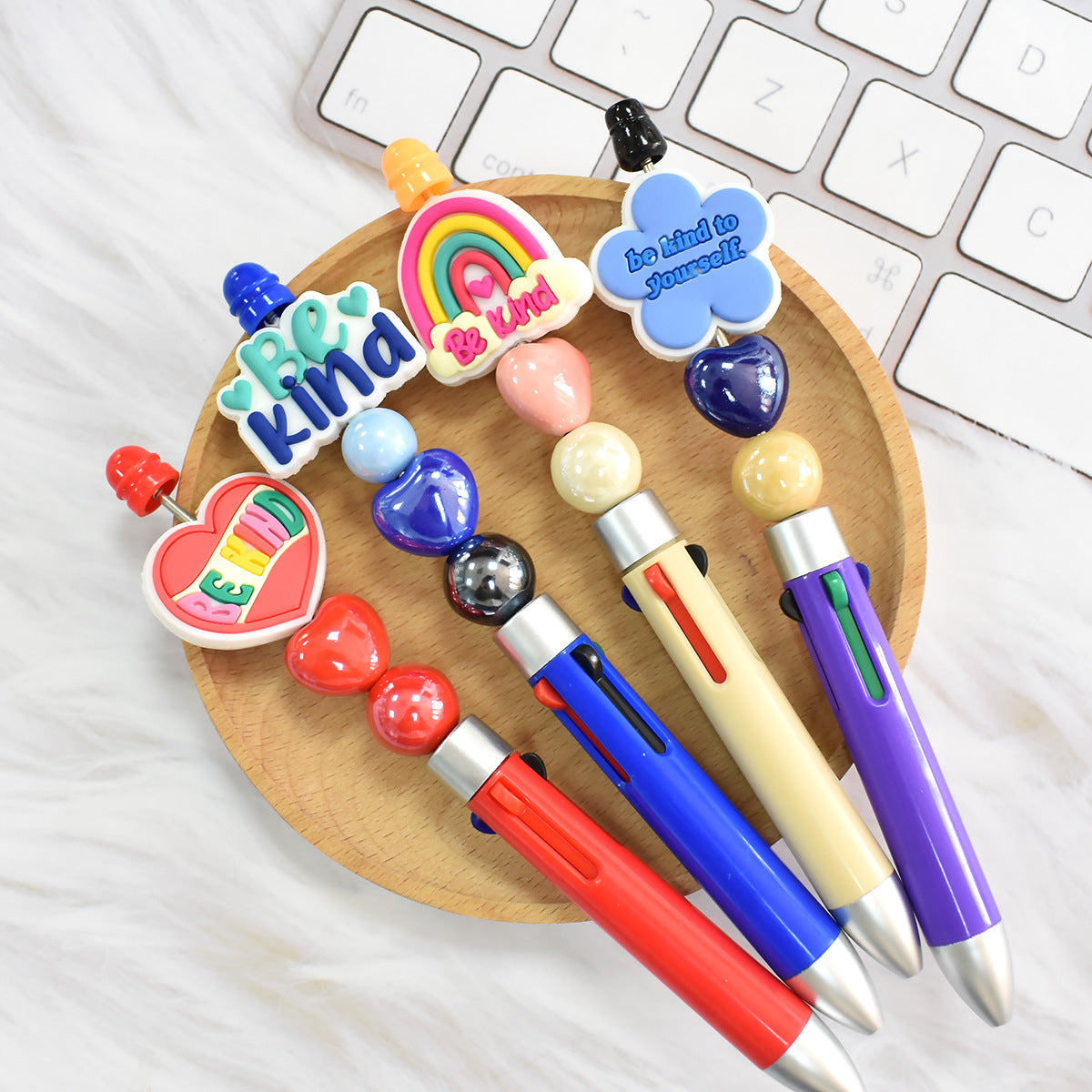 Wholesale Random 100pcs/pack  English phrase series cartoon beads