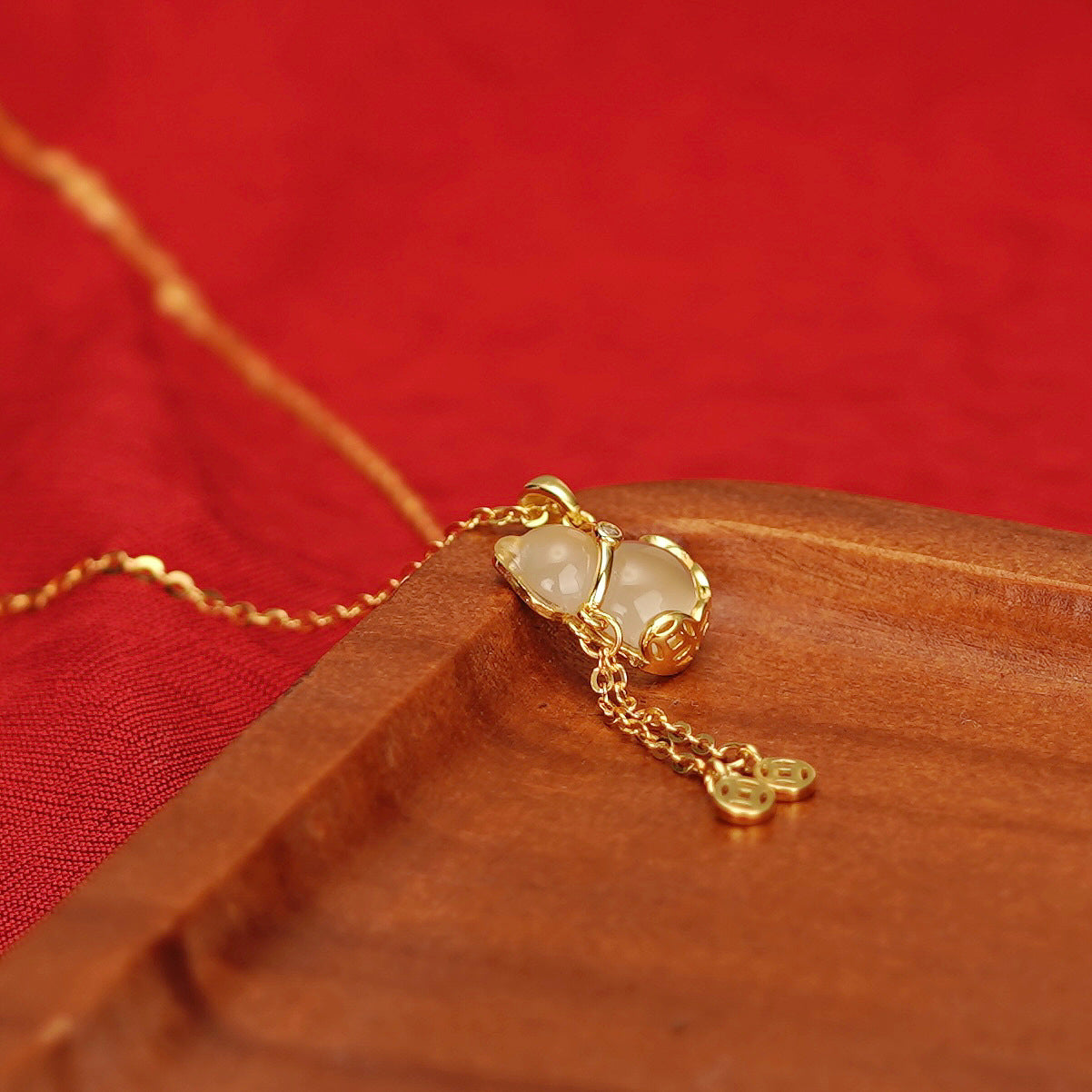 Wholesale 925 Sterling Silver White Chalcedony Gourd Clavicle Chain Necklace