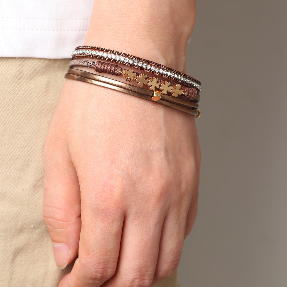 Wholesale Bohemian Four-Leaf Clover Diamond Layered Leather Magnetic Clover Bracelet