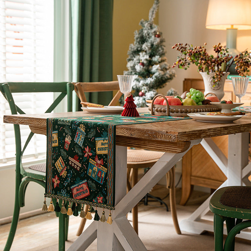 Wholesale Christmas floral woven table runner with pendant