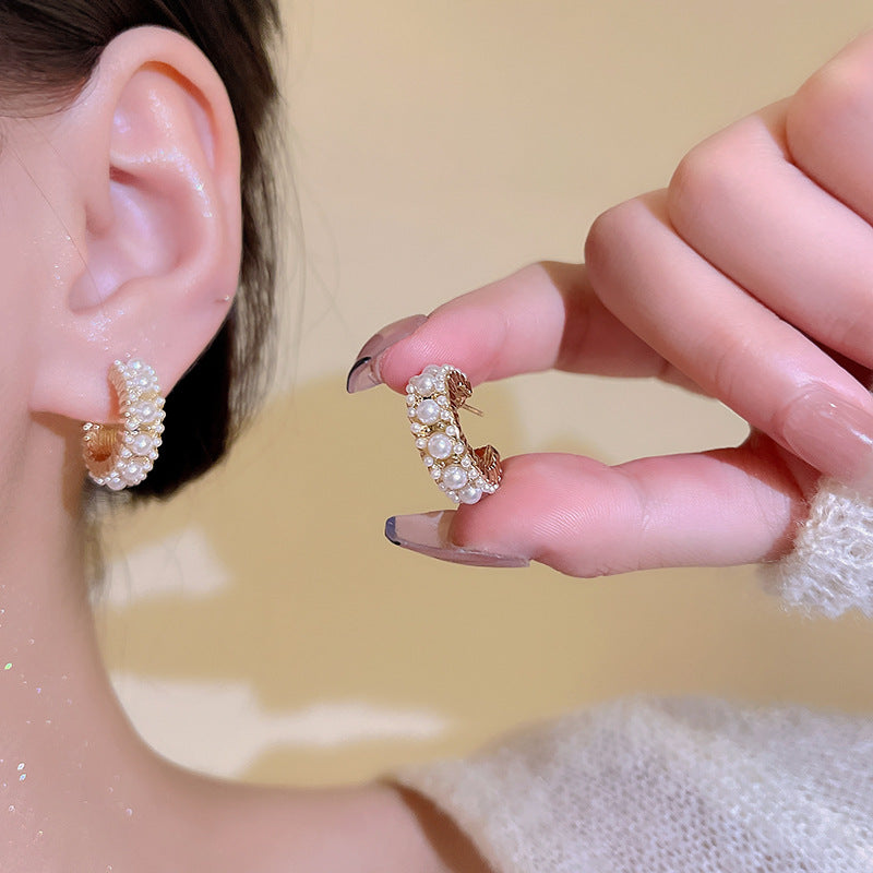 Wholesale French Style Vintage C Shape Pearl Alloy Earrings