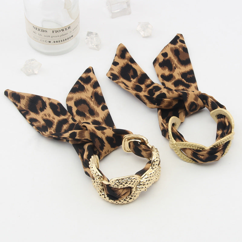 Wholesale Middle Ancient vintage Golden Leopard Scarf Open Niche High-end Delicate Bracelet